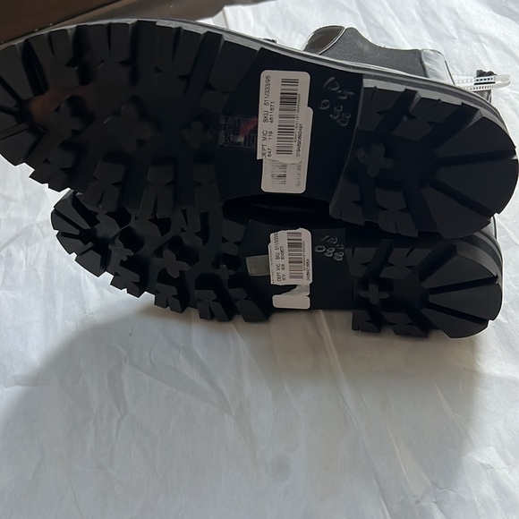 Kurt Geiger London Carnaby Chunky Ankle Boot - Picture 12 of 13